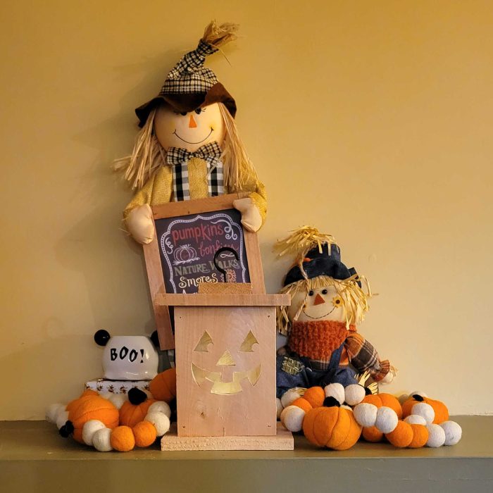 Cedar Jack-o'-Lantern Box - Crocked Eyes
