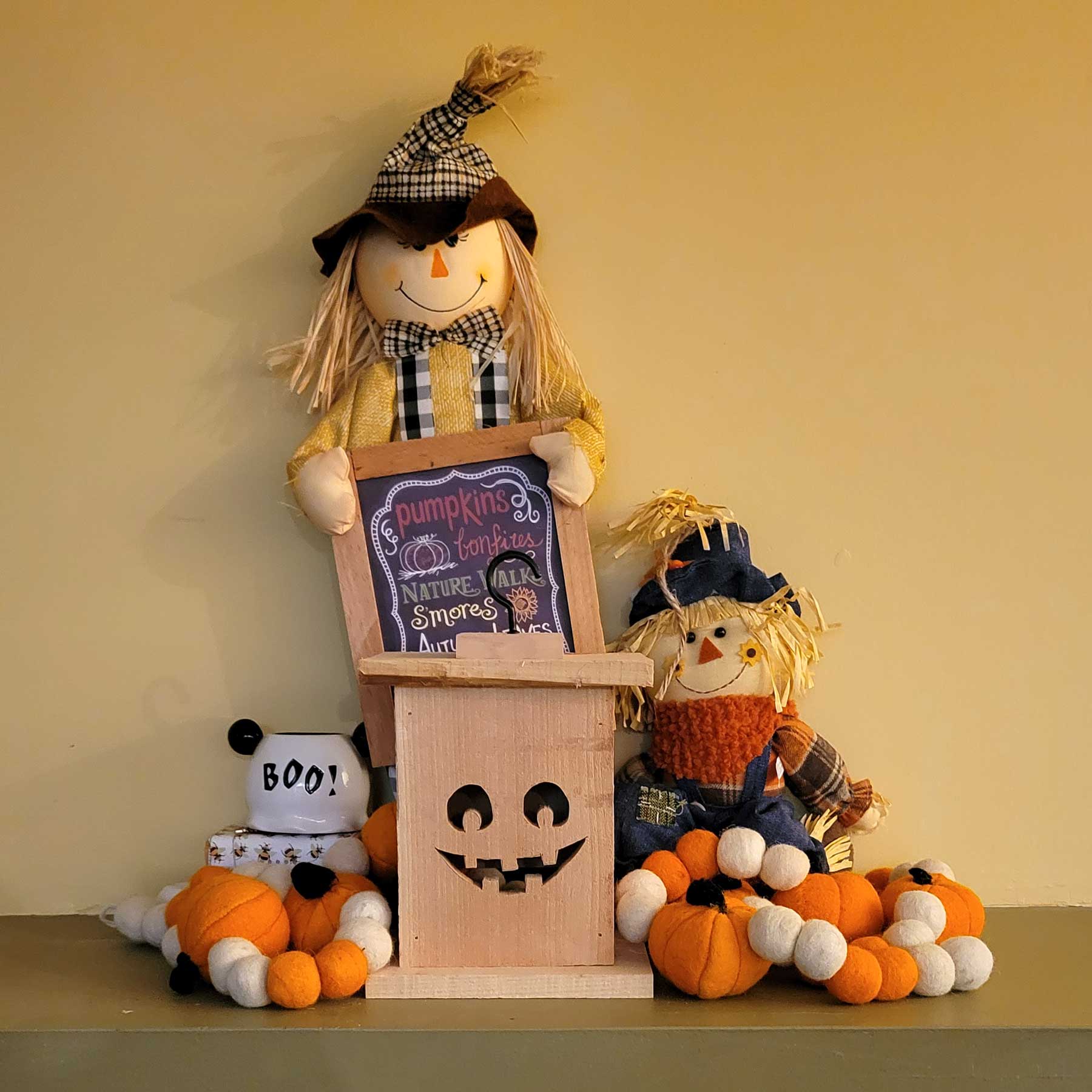 Cedar Jack-o'-Lantern Box - Happy