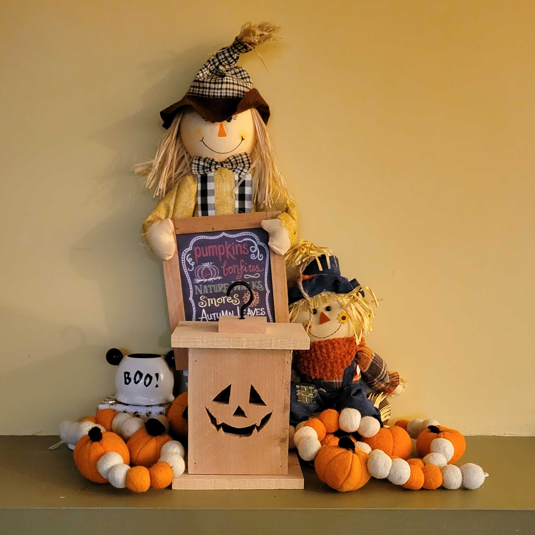 Cedar Jack-o'-Lantern Box - Toothy Smile