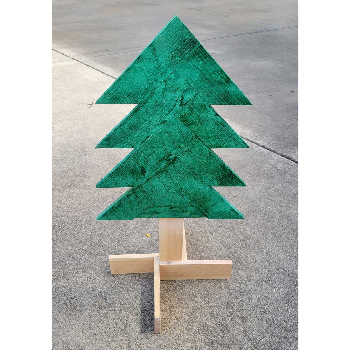 Rustic Herring Bone Christmas Tree in Green